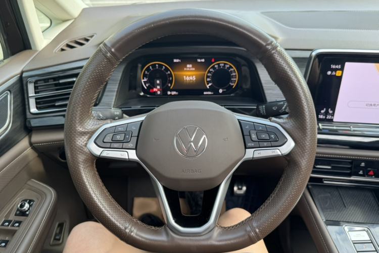 Used Volkswagen Viloran 2022 380TSI Luxury Edition Steering Wheel