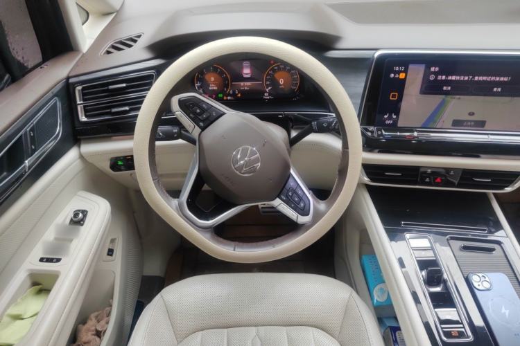 Used Volkswagen Viloran 2022 330TSI Luxury Edition Steering Wheel