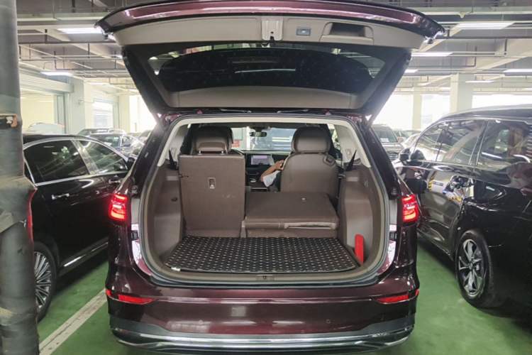 Used Volkswagen Viloran 2022 380TSI Prestige Edition Trunk