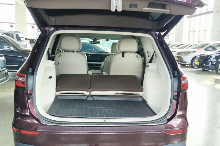 Used Volkswagen Viloran 2022 380TSI Prestige Edition Trunk