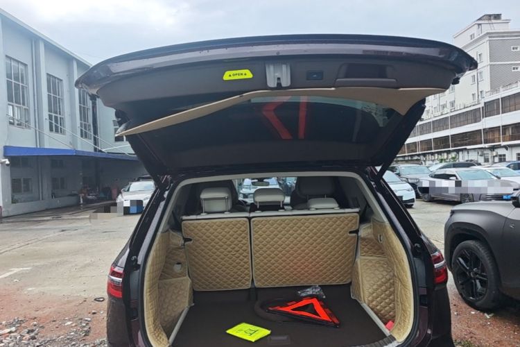 Used Volkswagen Viloran 2022 380TSI Prestige Edition Trunk