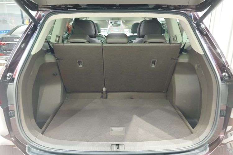 Used Volkswagen Viloran 2022 380TSI Prestige Edition Trunk