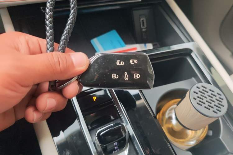 Used Volkswagen Viloran 2022 380TSI Prestige Edition Vehicle Key