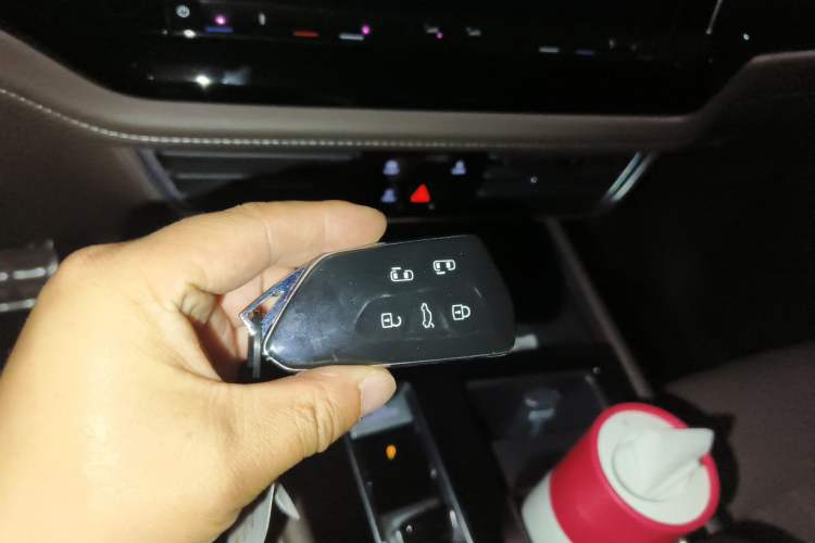 Used Volkswagen Viloran 2022 380TSI Luxury Edition Vehicle Key