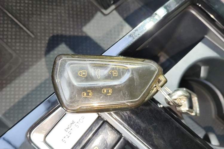 Used Volkswagen Viloran 2022 380TSI Prestige Edition Vehicle Key