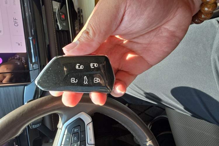 Used Volkswagen Viloran 2022 380TSI Prestige Edition Vehicle Key