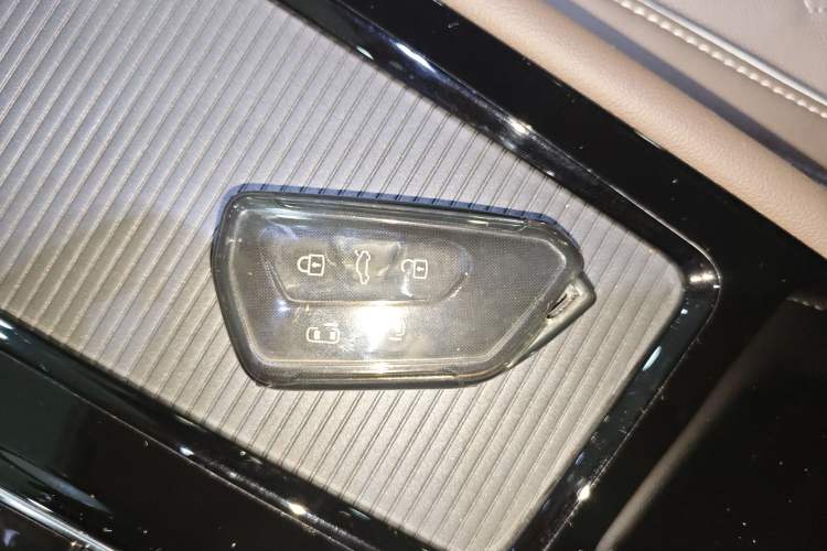 Used Volkswagen Viloran 2022 380TSI Prestige Edition Vehicle Key