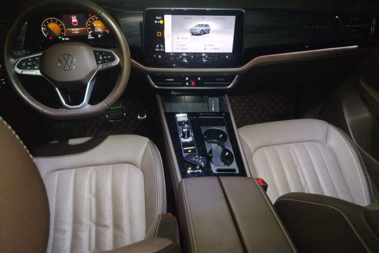 Used Volkswagen Viloran 2022 380TSI Luxury Edition Center Console