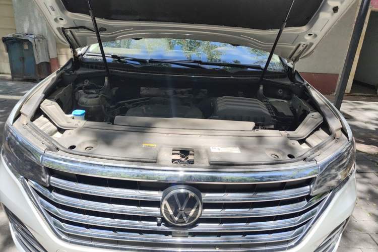 Used Volkswagen Viloran 2022 380TSI Prestige Edition Engine Bay