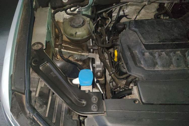 Used Volkswagen Viloran 2022 380TSI Luxury Edition Engine Bay Right