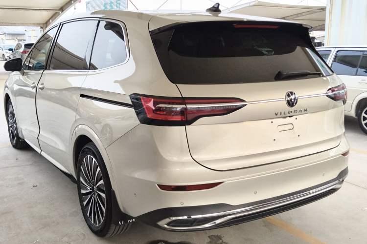 Used Volkswagen Viloran 2022 380TSI Prestige Edition Exterior 3