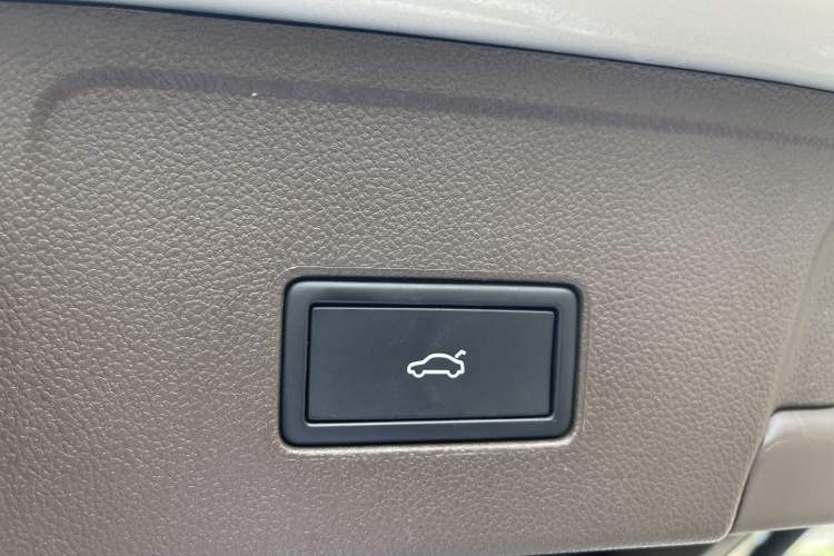Used Volkswagen Viloran 2022 380TSI Prestige Edition Interior 1