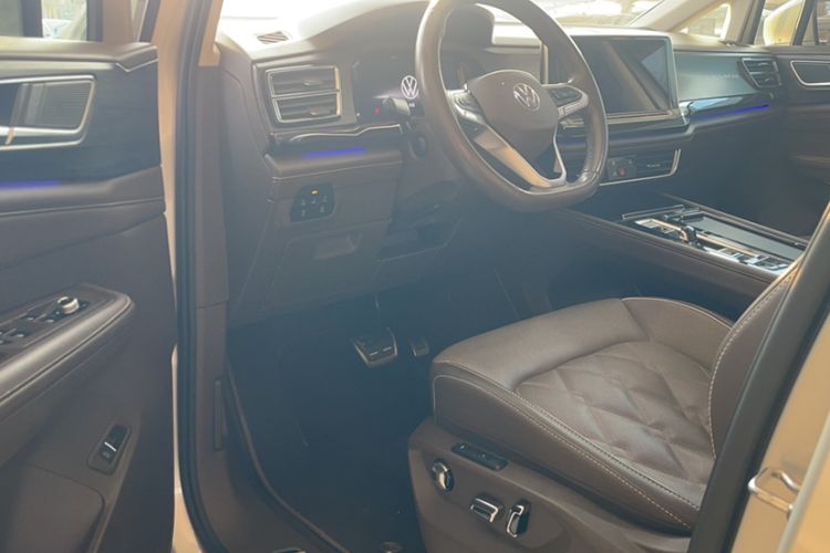 Used Volkswagen Viloran 2022 380TSI Prestige Edition Interior 2