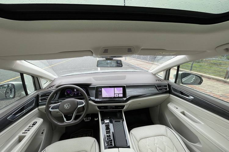 Used Volkswagen Viloran 2022 380TSI Prestige Edition Interior 3