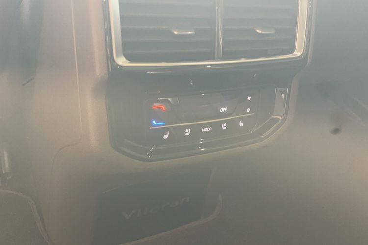 Used Volkswagen Viloran 2022 380TSI Prestige Edition Interior 4