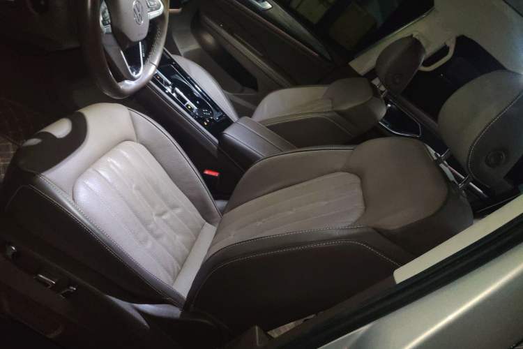 Used Volkswagen Viloran 2022 380TSI Luxury Edition Left Front Seat