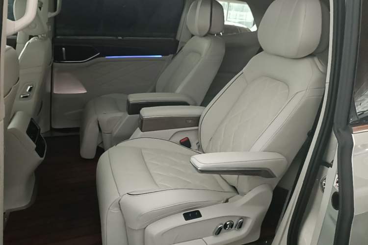Used Volkswagen Viloran 2022 380TSI Prestige Edition Left Rear Seat