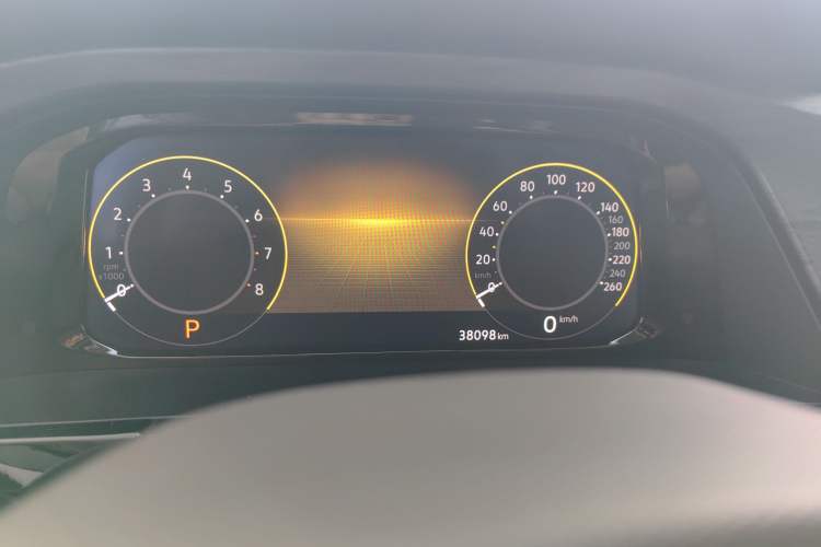 Used Volkswagen Viloran 2022 380TSI Prestige Edition Odometer Close Up
