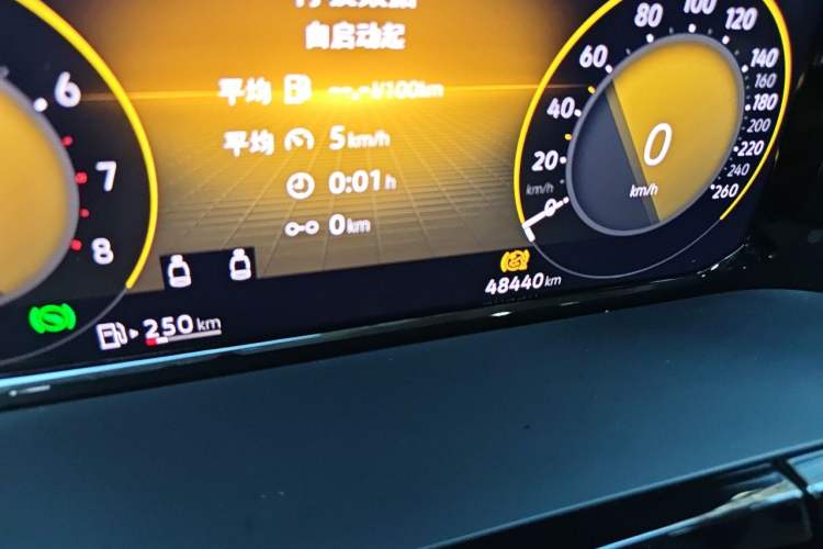 Used Volkswagen Viloran 2022 380TSI Luxury Edition Odometer Close Up