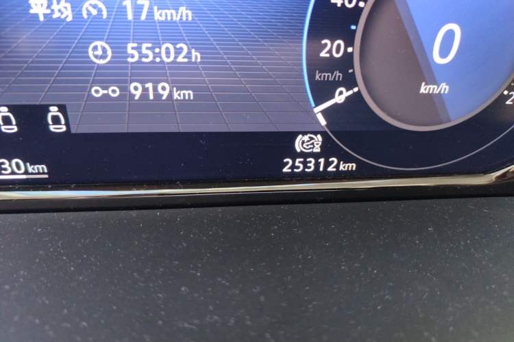 Used Volkswagen Viloran 2022 380TSI Prestige Edition Odometer Close Up