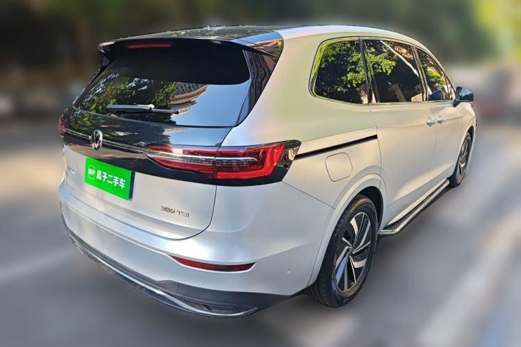 Used Volkswagen Viloran 2022 380TSI Luxury Edition Rear Right 45 Deg