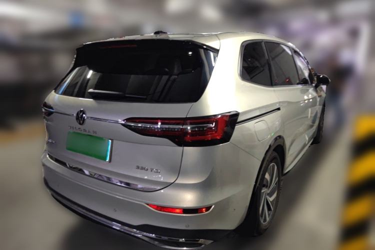 Used Volkswagen Viloran 2022 330TSI Luxury Edition Rear Right 45 Deg