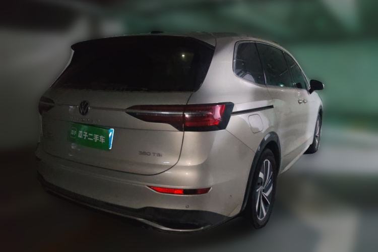 Used Volkswagen Viloran 2022 380TSI Luxury Edition Rear Right 45 Deg