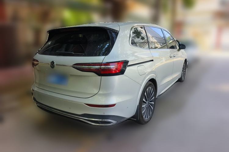Used Volkswagen Viloran 2022 380TSI Prestige Edition Rear Right 45 Deg