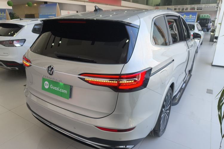 Used Volkswagen Viloran 2022 380TSI Prestige Edition Rear Right 45 Deg