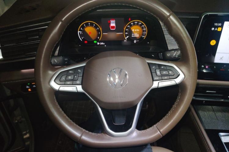 Used Volkswagen Viloran 2022 380TSI Luxury Edition Steering Wheel