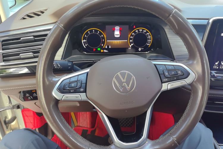 Used Volkswagen Viloran 2022 330TSI Luxury Edition Steering Wheel