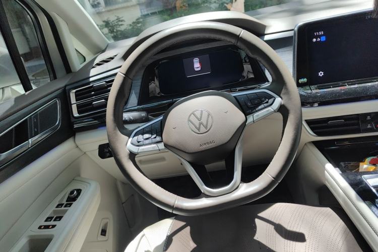 Used Volkswagen Viloran 2022 380TSI Prestige Edition Steering Wheel