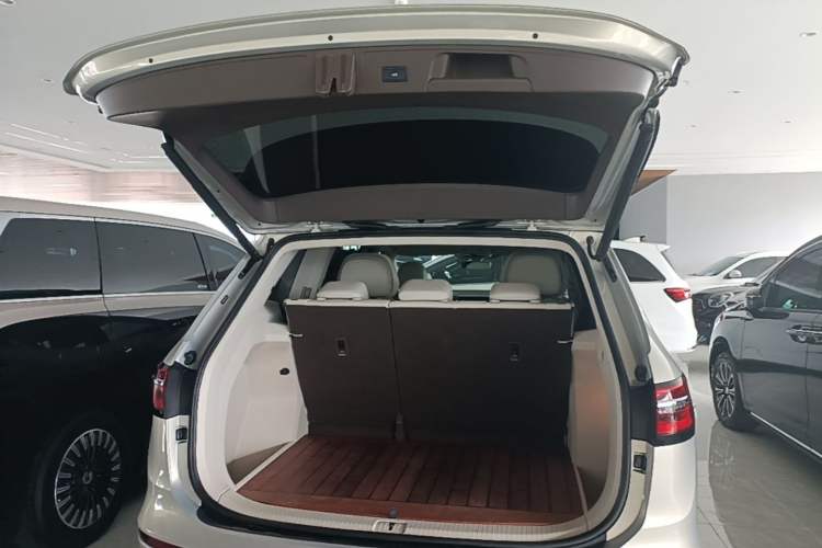 Used Volkswagen Viloran 2022 380TSI Prestige Edition Trunk