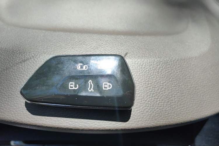 Used Volkswagen Viloran 2022 380TSI Prestige Edition Vehicle Key