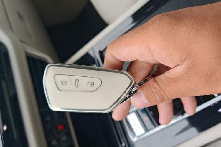 Used Volkswagen Viloran 2022 380TSI Prestige Edition Vehicle Key