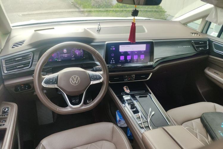 Used Volkswagen Viloran 2022 380TSI Prestige Edition Center Console
