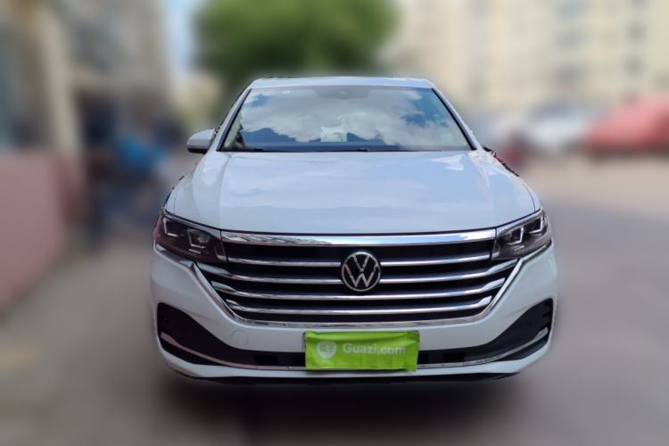 Used Volkswagen Viloran 2022 330TSI Luxury Edition Front