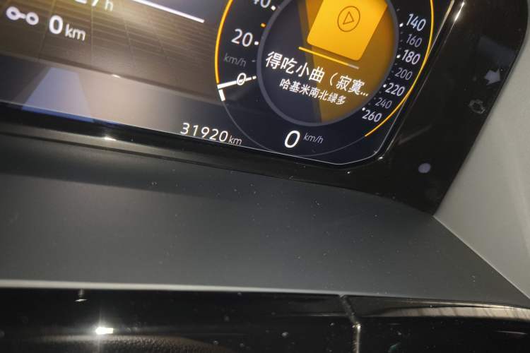 Used Volkswagen Viloran 2022 330TSI Luxury Edition Odometer Close Up