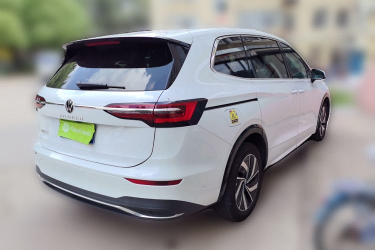 Used Volkswagen Viloran 2022 330TSI Luxury Edition Rear Right 45 Deg