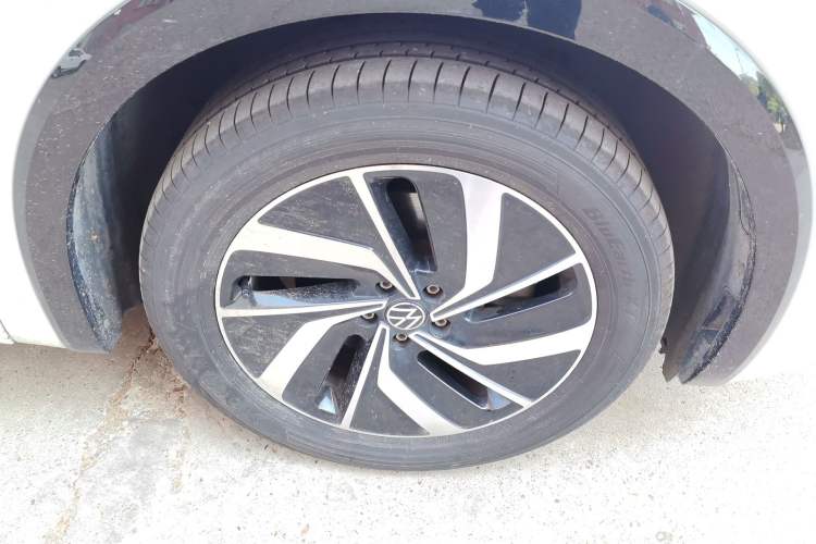 Used Volkswagen Viloran 2022 330TSI Luxury Edition Right Front Wheel Hub