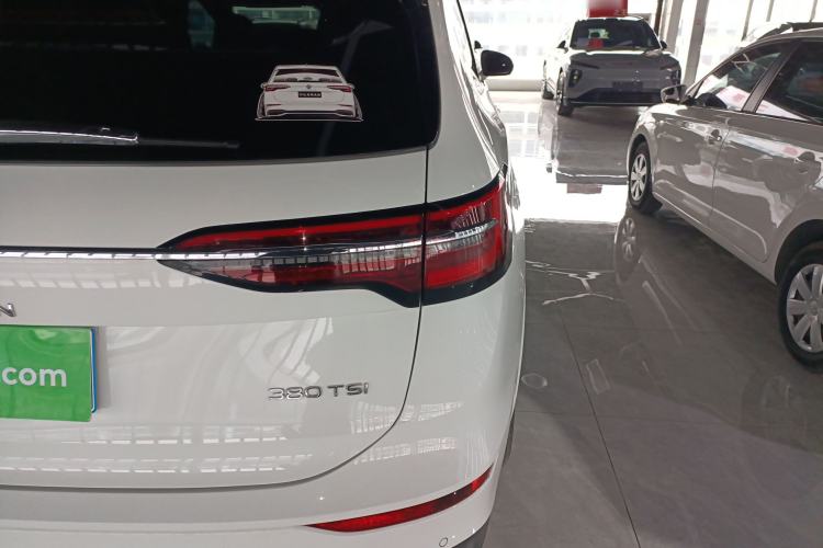 Used Volkswagen Viloran 2022 380TSI Prestige Edition Right Rear Taillight