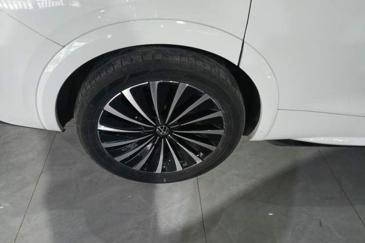 Used Volkswagen Viloran 2022 380TSI Prestige Edition Right Rear Wheel Hub