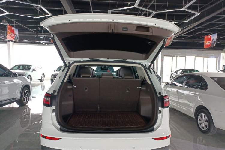 Used Volkswagen Viloran 2022 380TSI Prestige Edition Trunk