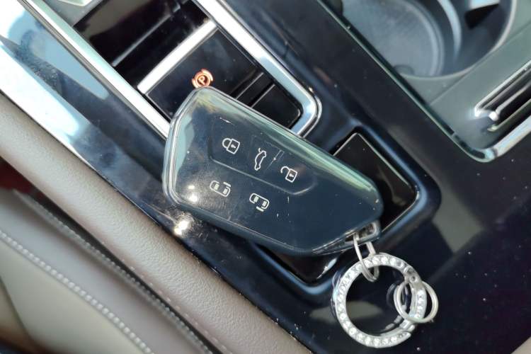 Used Volkswagen Viloran 2022 330TSI Luxury Edition Vehicle Key