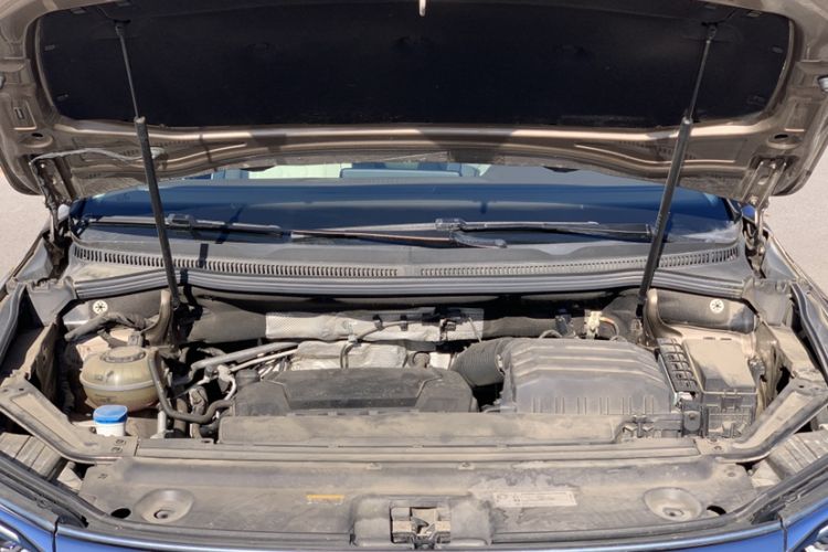 Used Volkswagen Viloran 2022 380TSI Flagship Edition Engine Bay