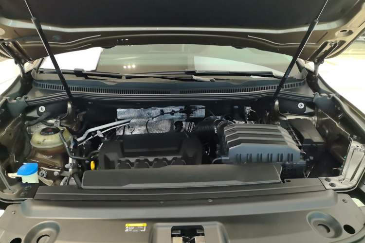 Used Volkswagen Viloran 2022 380TSI Prestige Edition Engine Bay