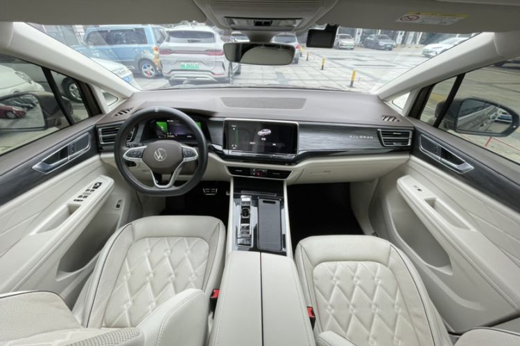Used Volkswagen Viloran 2022 380TSI Prestige Edition Interior 1