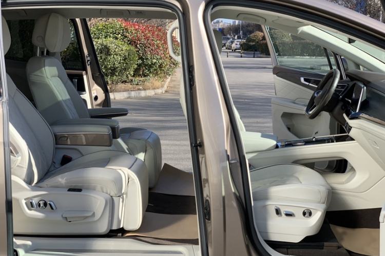 Used Volkswagen Viloran 2022 380TSI Flagship Edition Interior 8