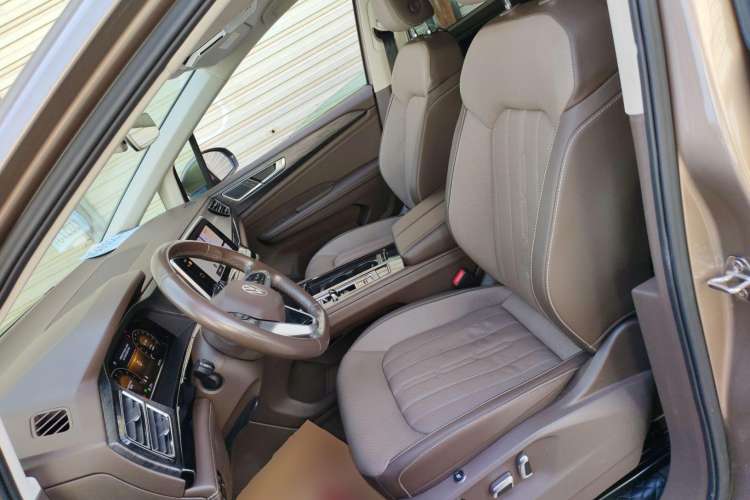 Used Volkswagen Viloran 2022 380TSI Luxury Edition Left Front Seat