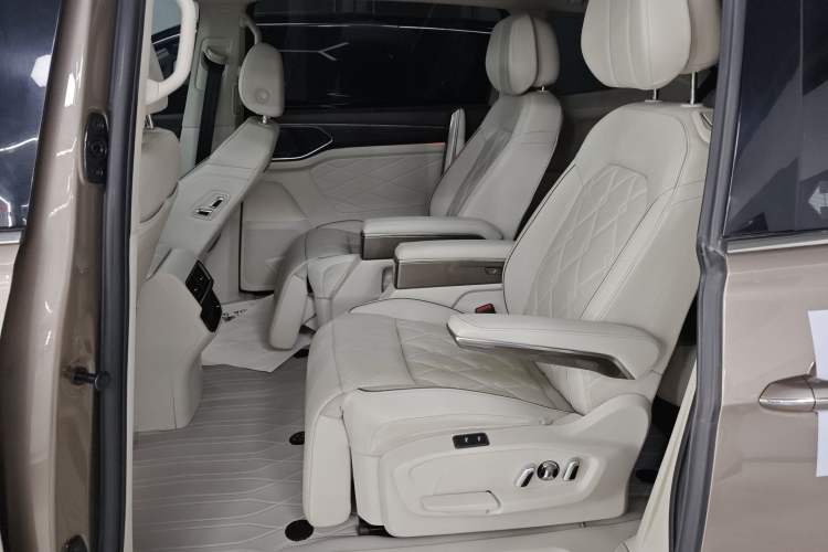Used Volkswagen Viloran 2022 380TSI Prestige Edition Left Rear Seat